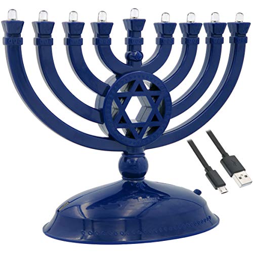 Joodse Vakantie Hanukkah Met De Traditionele Menorah Candelabra En Houten Dreidels Die Bovenaan Draaien Ondergrond Ruimte Voor Image176640465 Joodse Vakantie Hanukkah Met De Traditionele Menorah Candelabra En Houten Dreidels Die Bovenaan Draaien Ondergrond Ruimte Voor Image176640465